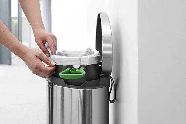 Бак для сміття Pedal Bin Brabantia об'єм 30 л | сріблясто-сірий (482007)