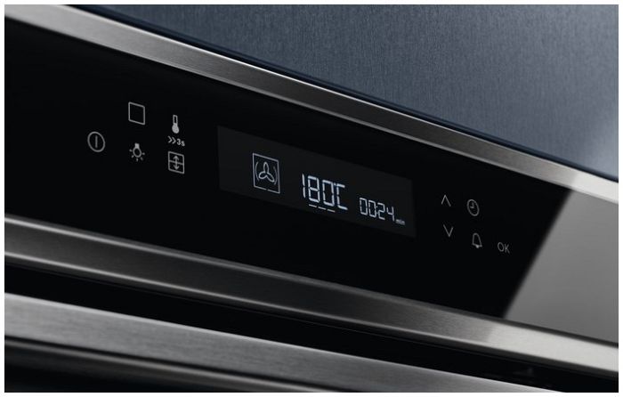 Духова шафа Electrolux EOE7P31Z