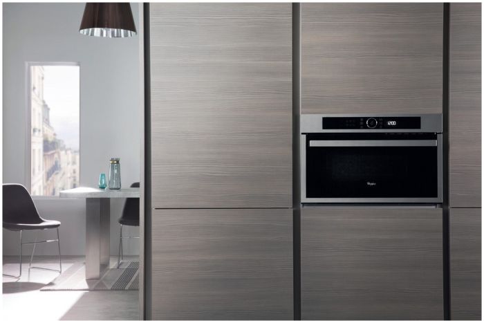 Мікрохвильова піч Whirlpool AMW 731 IX